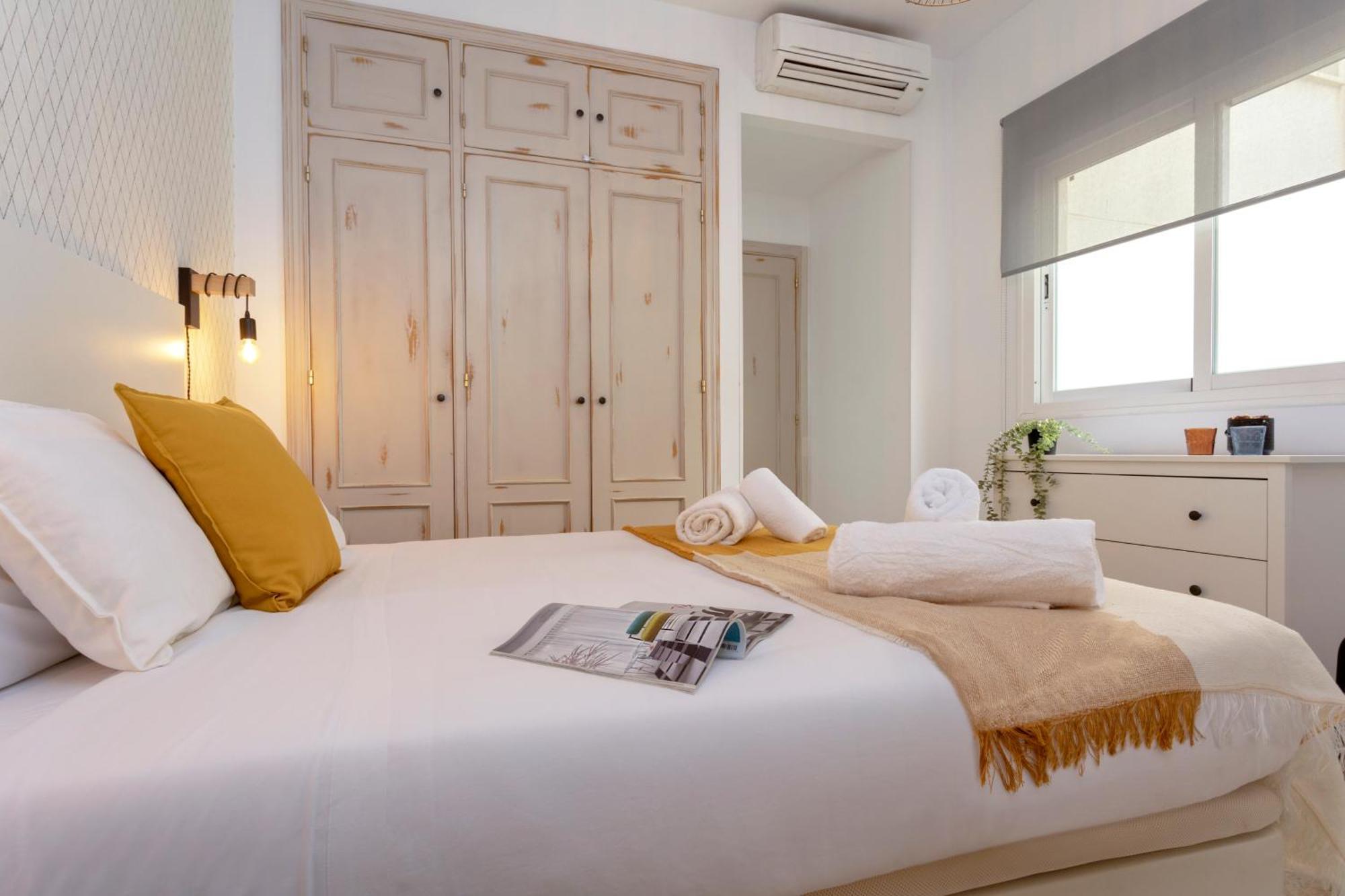 Precioso Apartamento En Pleno Centro By Rent Me Málaga Kültér fotó