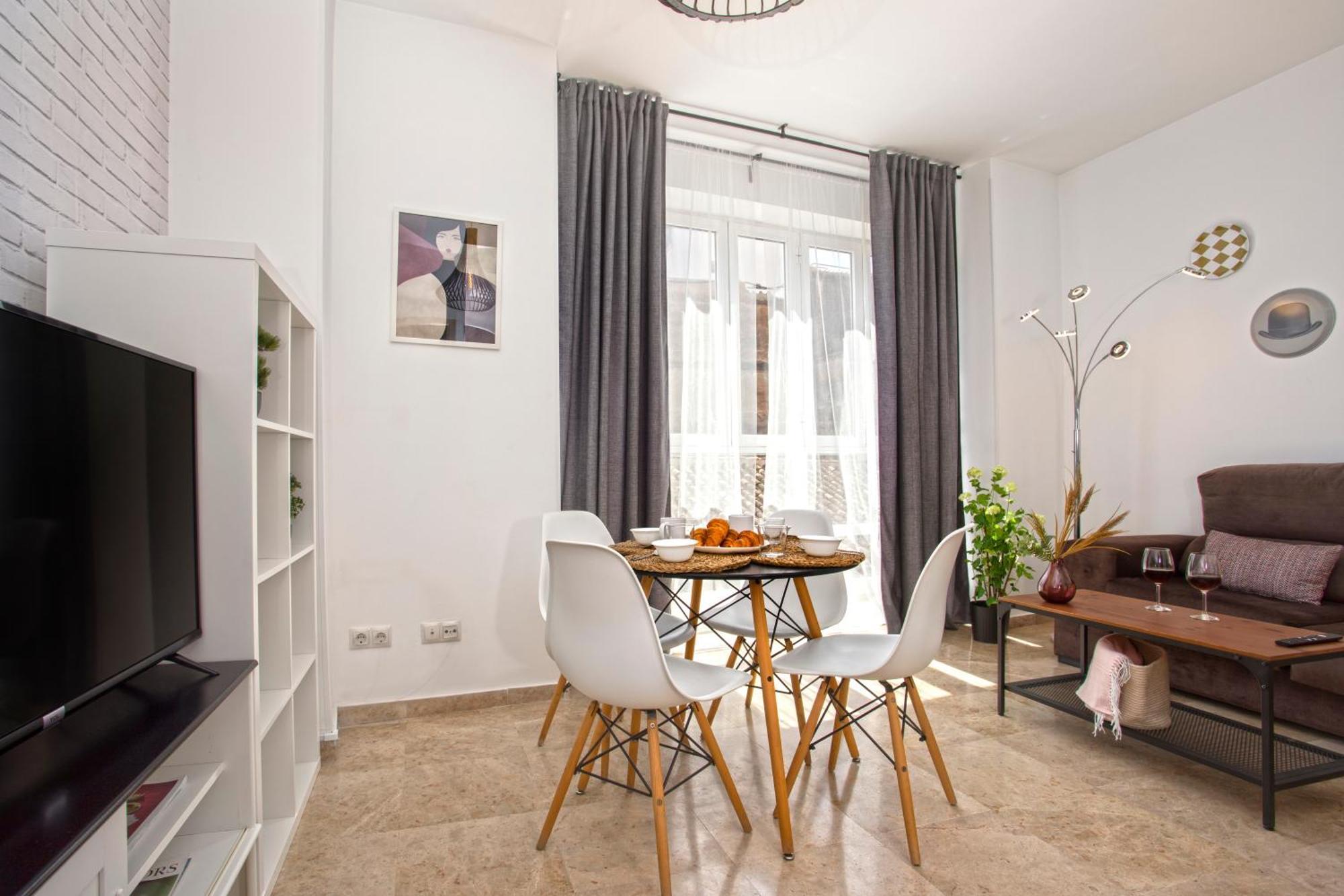 Precioso Apartamento En Pleno Centro By Rent Me Málaga Kültér fotó